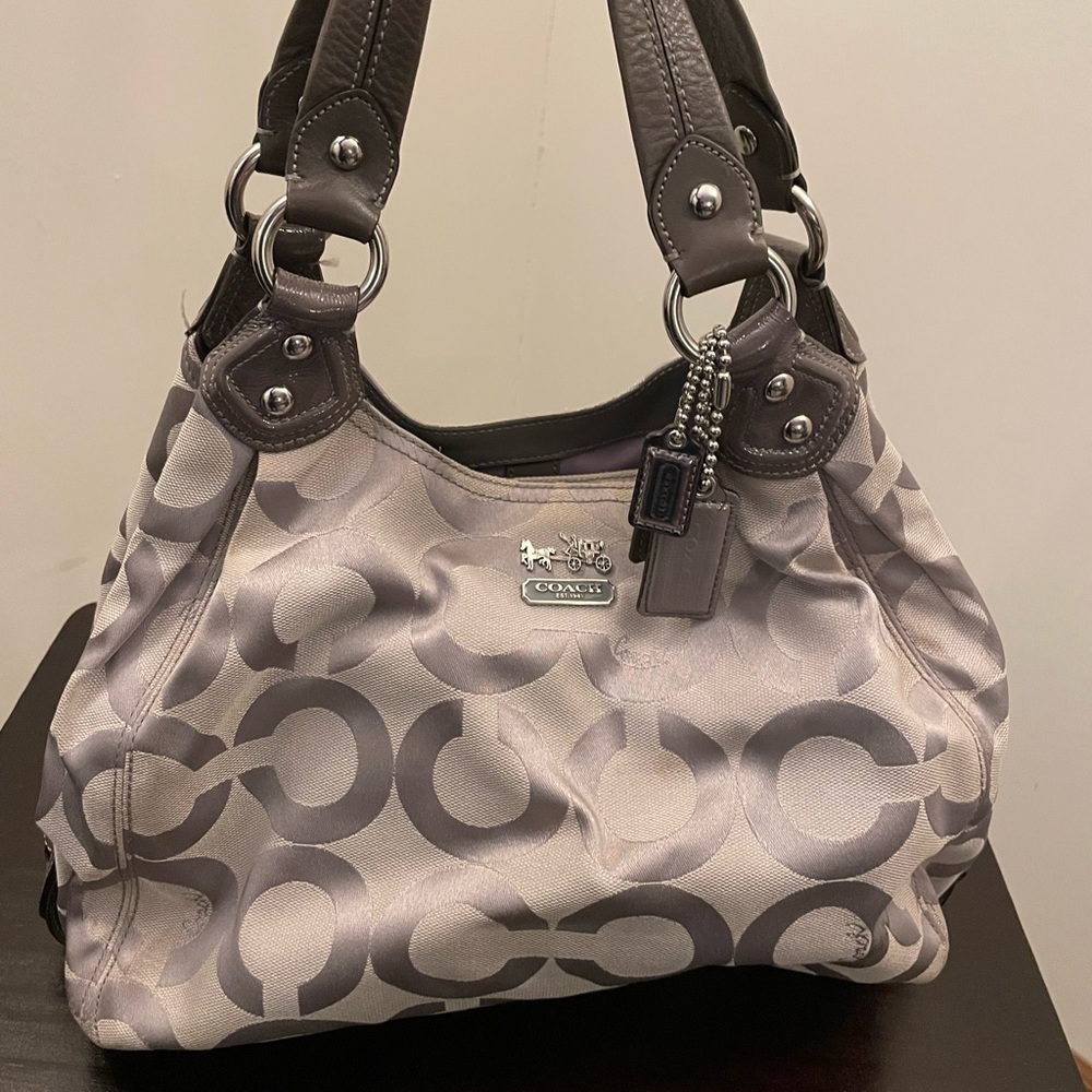 Coach purse w wallet